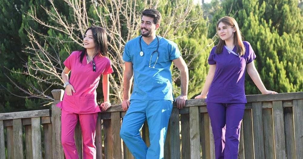 Yazlık Hemşire Formaları ile Rahat Edin!