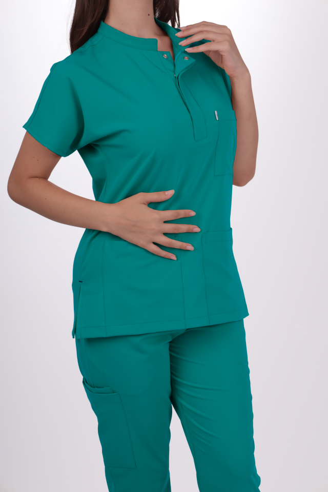 Premium Likralı Snap Seri Kadın Cerrahi Yeşili Scrubs