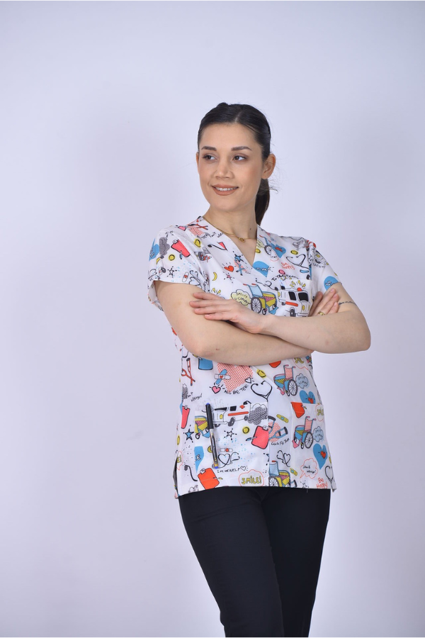 Desenli Seri Üst Beyaz Ambulans/Alt Siyah Likralı Pantolon
