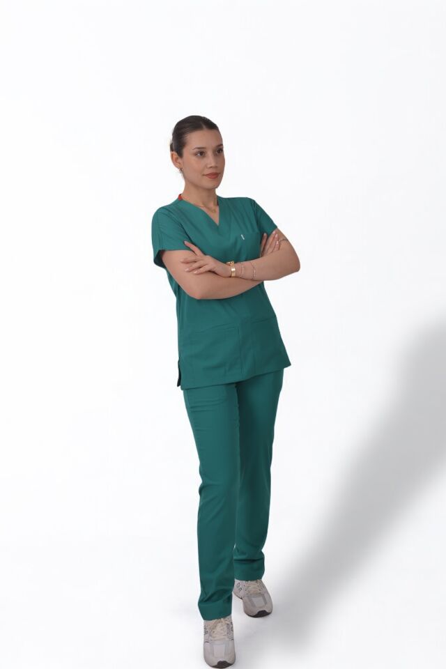 Premium Likralı Klasik Seri Kadın Cerrahi Yeşil Scrubs