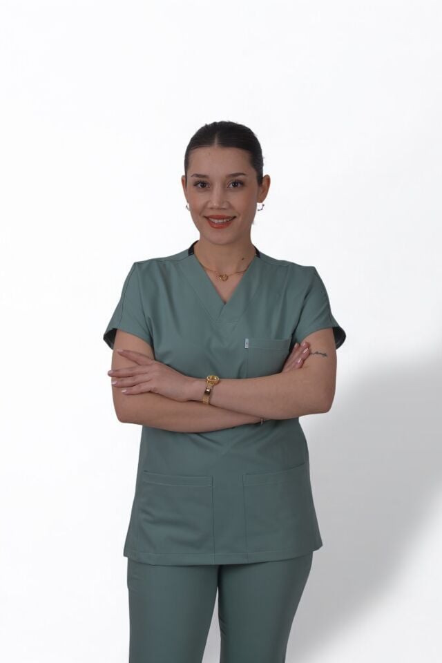 Premium Likralı Klasik Seri Kadın Küf Yeşili Scrubs
