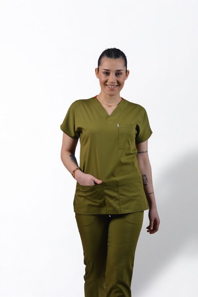 Premium Likralı Klasik Seri Kadın Yağ Yeşili Scrubs